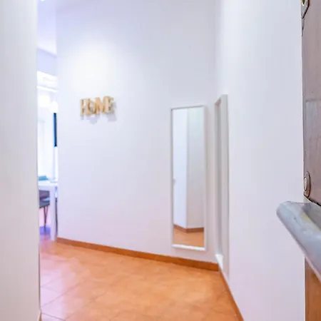 Easytopstay - San Pietro With Courtyard 公寓