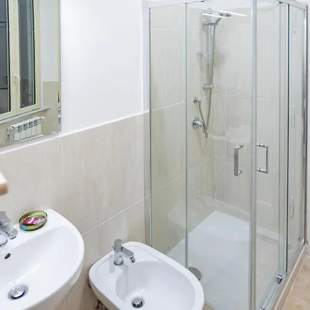 公寓 Easytopstay - San Pietro With Courtyard 罗马