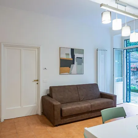 Easytopstay - San Pietro With Courtyard 公寓