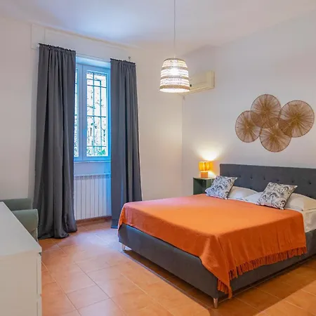 公寓 Easytopstay - San Pietro With Courtyard 罗马